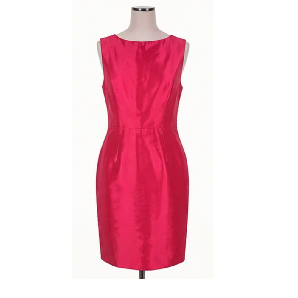 Banana Republic Pink 100% Silk Sheath Dress. Size 6 In excellent condition